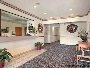 Hunter Lodge Ripley Dalaman gambar